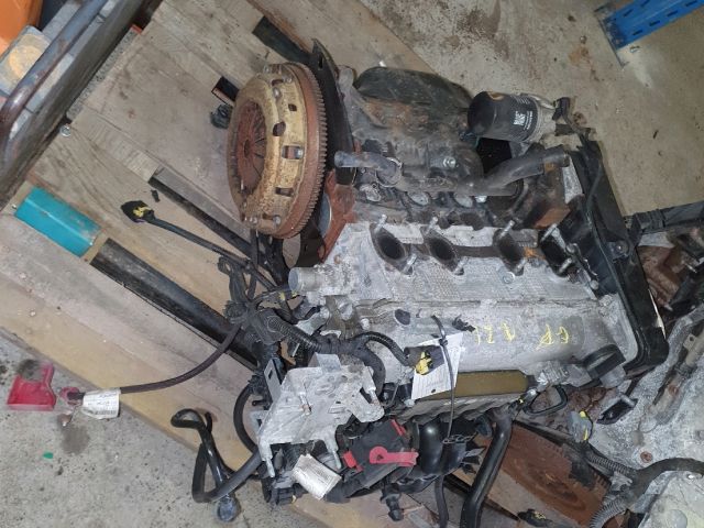 bontott FIAT GRANDE PUNTO Komplett Motor (Segédberendezésekkel)