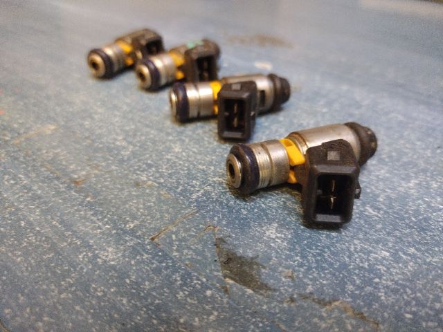 bontott FIAT GRANDE PUNTO Porlasztó (1 db)