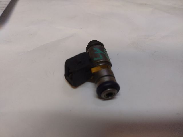 bontott FIAT GRANDE PUNTO Porlasztó (1 db)