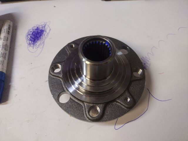 bontott FIAT GRANDE PUNTO Első Kerékagy (Pozíciófüggetlen)