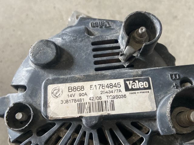 bontott FIAT GRANDE PUNTO Generátor