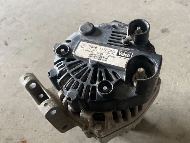 bontott FIAT GRANDE PUNTO Generátor