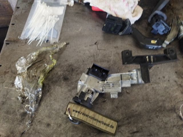 bontott FIAT GRANDE PUNTO Gyújtáskapcsoló Házzal