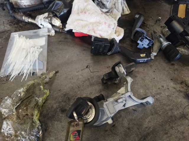 bontott FIAT GRANDE PUNTO Gyújtáskapcsoló Házzal