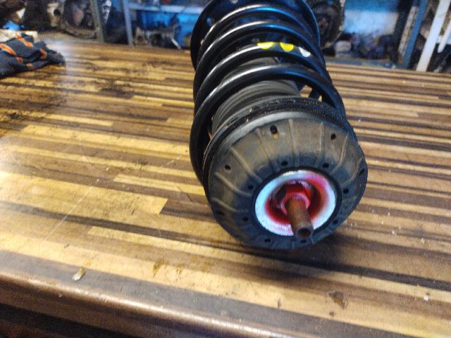 bontott FIAT GRANDE PUNTO Jobb első Gólyaláb (Lengécsillapító, Rugó)