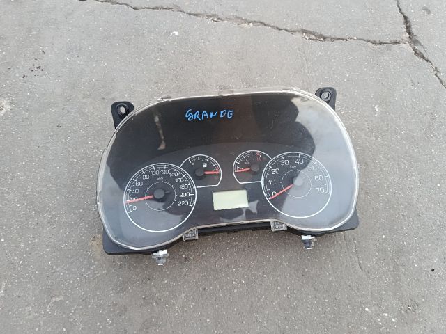 bontott FIAT GRANDE PUNTO Kilométeróra