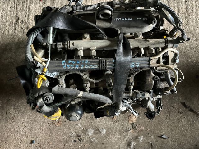 bontott FIAT GRANDE PUNTO Komplett Motor (Segédberendezésekkel)