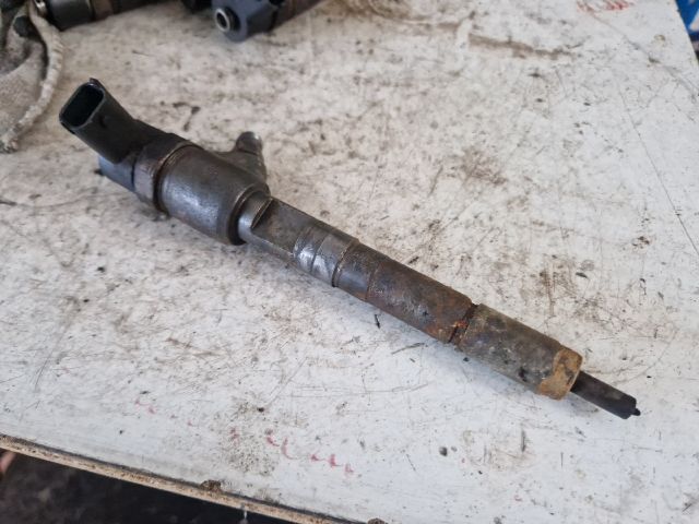 bontott FIAT GRANDE PUNTO Porlasztó (1 db)