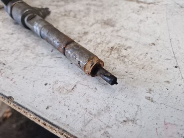 bontott FIAT GRANDE PUNTO Porlasztó (1 db)