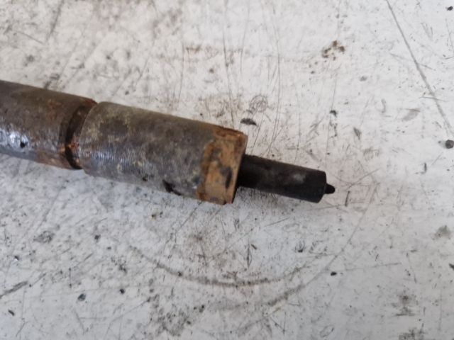 bontott FIAT GRANDE PUNTO Porlasztó (1 db)