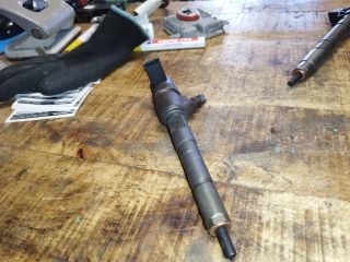 bontott FIAT GRANDE PUNTO Porlasztó (1 db)