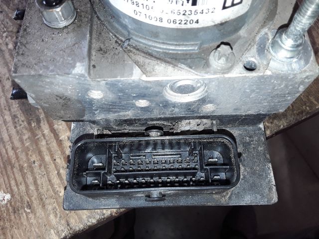 bontott FIAT GRANDE PUNTO ABS Kocka