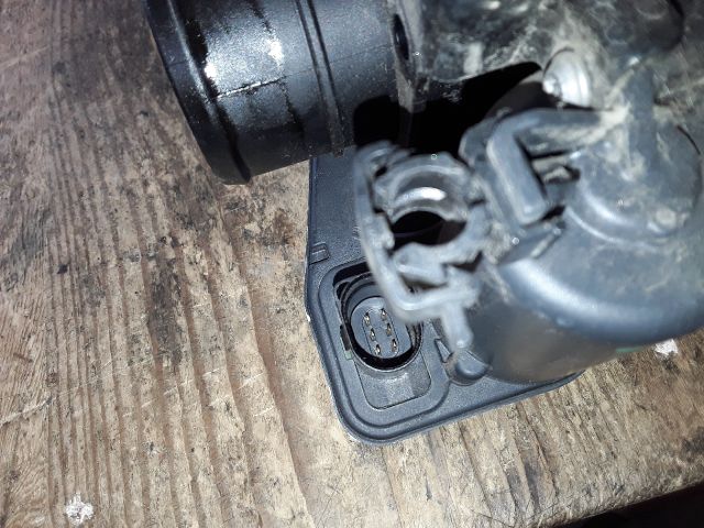 bontott FIAT GRANDE PUNTO Fojtószelep (Elektromos)