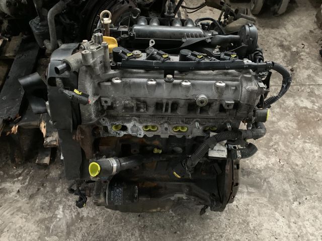 bontott FIAT GRANDE PUNTO Motor (Fűzött blokk hengerfejjel)