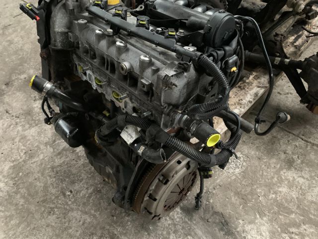 bontott FIAT GRANDE PUNTO Motor (Fűzött blokk hengerfejjel)