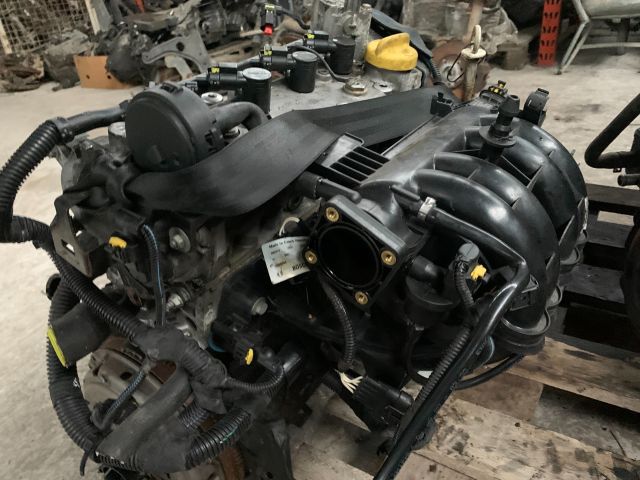 bontott FIAT GRANDE PUNTO Motor (Fűzött blokk hengerfejjel)