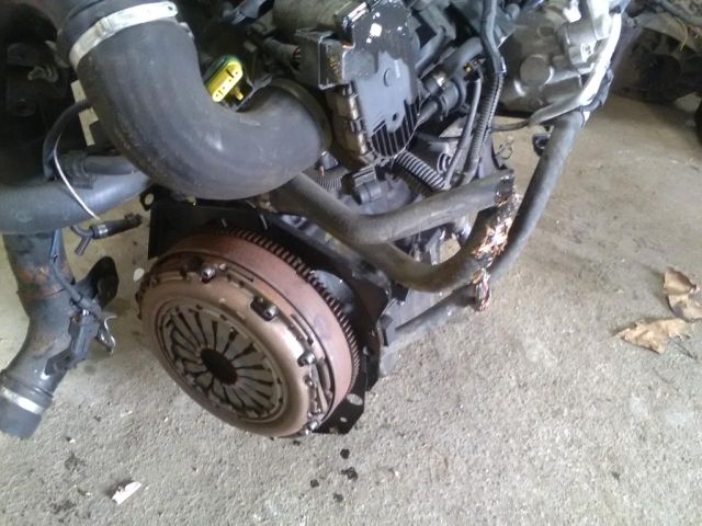 bontott FIAT GRANDE PUNTO Motor (Fűzött blokk hengerfejjel)