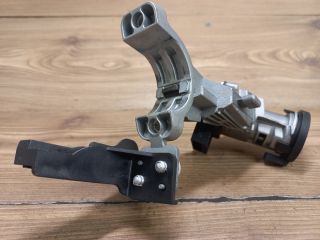 bontott FIAT GRANDE PUNTO Gyújtáskapcsoló Házzal