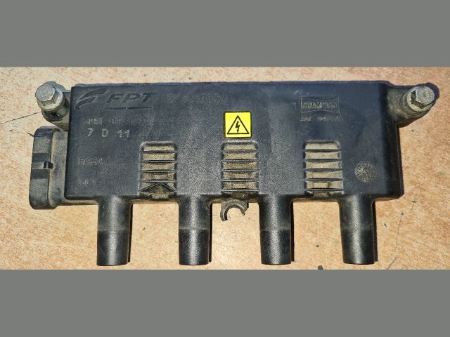 bontott FIAT GRANDE PUNTO Gyújtótrafó