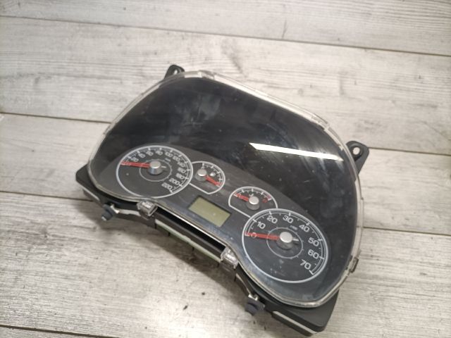 bontott FIAT GRANDE PUNTO Kilométeróra