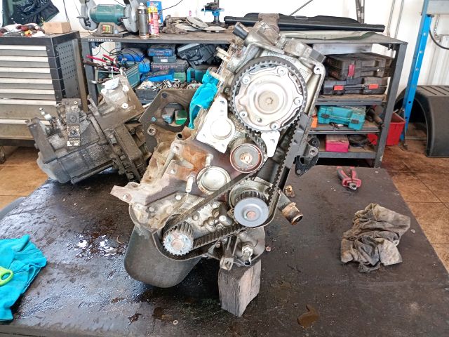 bontott FIAT GRANDE PUNTO Motor (Fűzött blokk hengerfejjel)