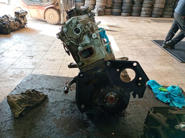 bontott FIAT GRANDE PUNTO Motor (Fűzött blokk hengerfejjel)