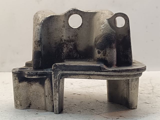 bontott FIAT GRANDE PUNTO Motor Tartó Bak (Fém)
