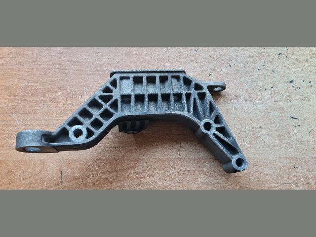 bontott FIAT GRANDE PUNTO Motor Tartó Bak (Pozíciófüggetlen)