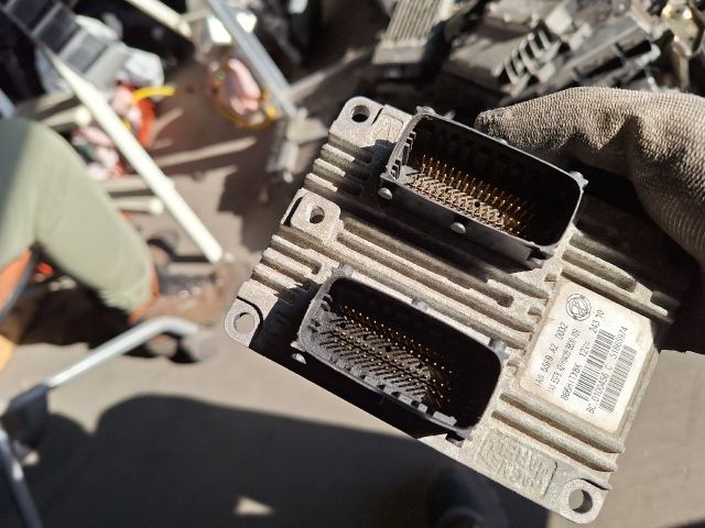 bontott FIAT GRANDE PUNTO Motorvezérlő