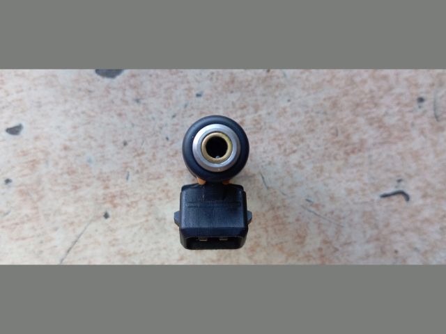 bontott FIAT GRANDE PUNTO Porlasztó (1 db)