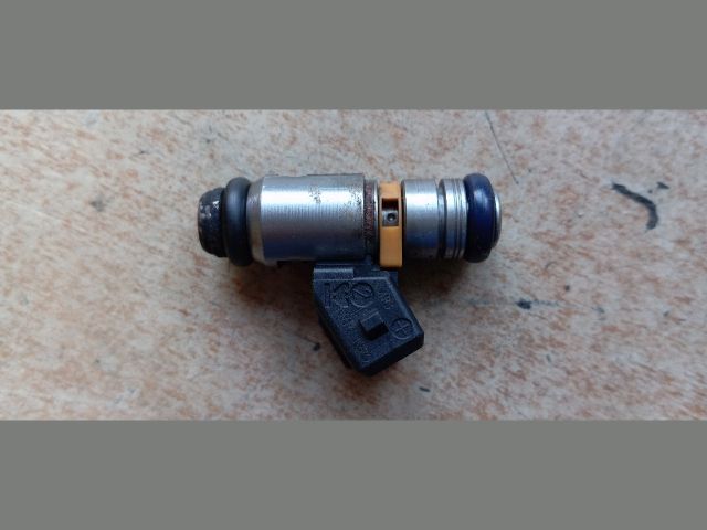 bontott FIAT GRANDE PUNTO Porlasztó (1 db)