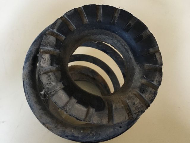 bontott FIAT GRANDE PUNTO Jobb hátsó Rugó