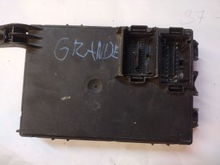 bontott FIAT GRANDE PUNTO Biztosítéktábla Motortér