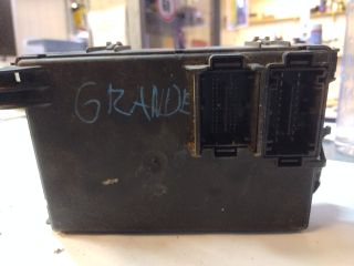 bontott FIAT GRANDE PUNTO Biztosítéktábla Motortér