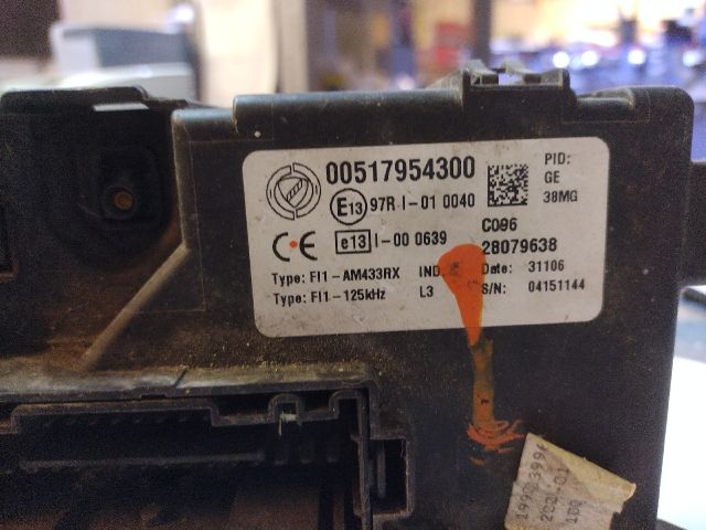 bontott FIAT GRANDE PUNTO Biztosítéktábla Motortér