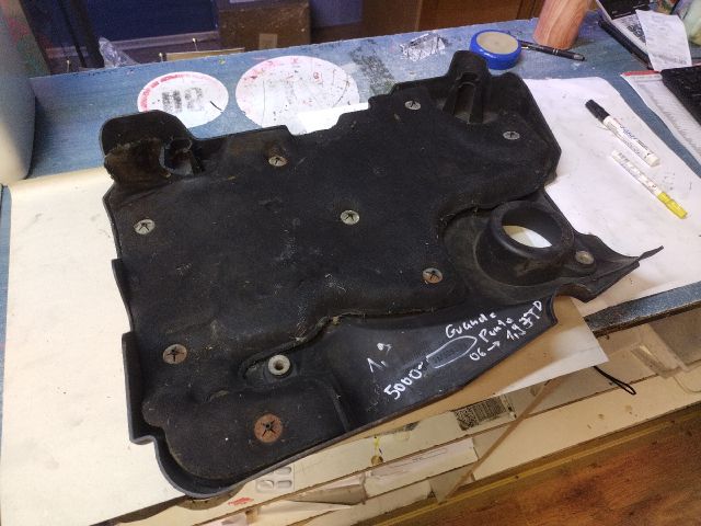 bontott FIAT GRANDE PUNTO Felső Motorburkolat