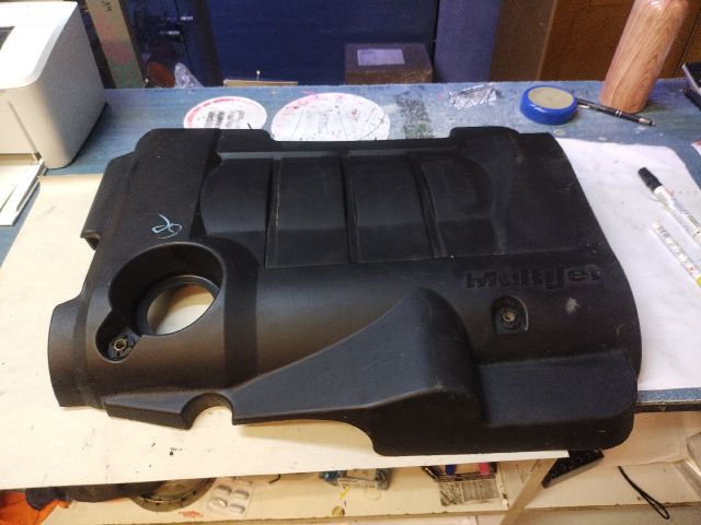 bontott FIAT GRANDE PUNTO Felső Motorburkolat