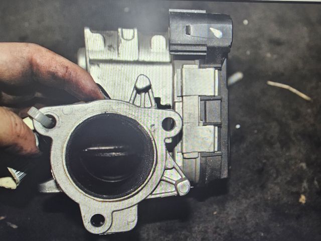 bontott FIAT GRANDE PUNTO Fojtószelep (Elektromos)