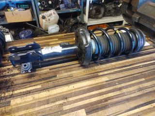 bontott FIAT GRANDE PUNTO Jobb első Gólyaláb (Lengécsillapító, Rugó)