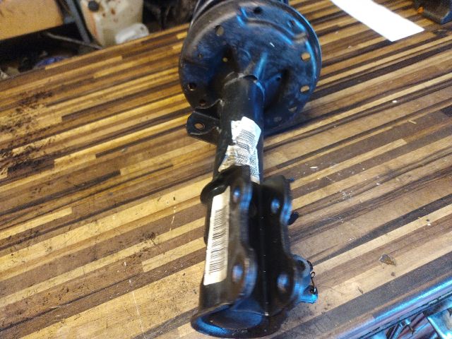 bontott FIAT GRANDE PUNTO Jobb első Gólyaláb (Lengécsillapító, Rugó)