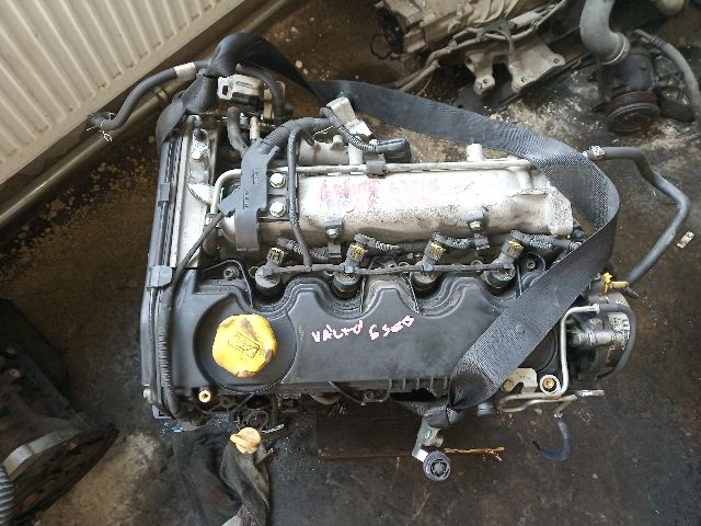 bontott FIAT GRANDE PUNTO Motor (Fűzött blokk hengerfejjel)