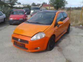 bontott FIAT GRANDE PUNTO Motor (Fűzött blokk hengerfejjel)