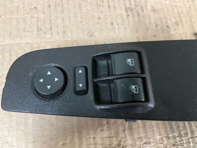 bontott FIAT GRANDE PUNTO Ablakemelő és Tükör Kapcsoló