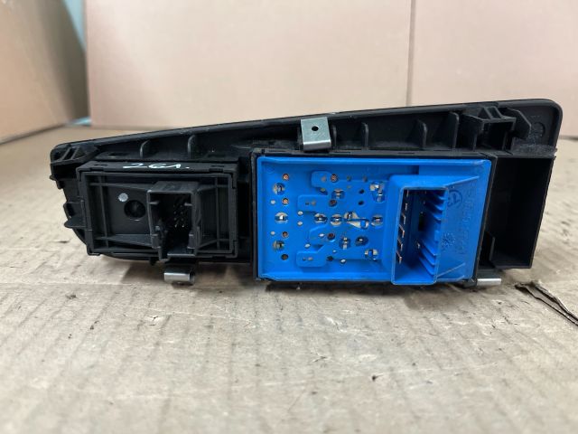 bontott FIAT GRANDE PUNTO Ablakemelő és Tükör Kapcsoló