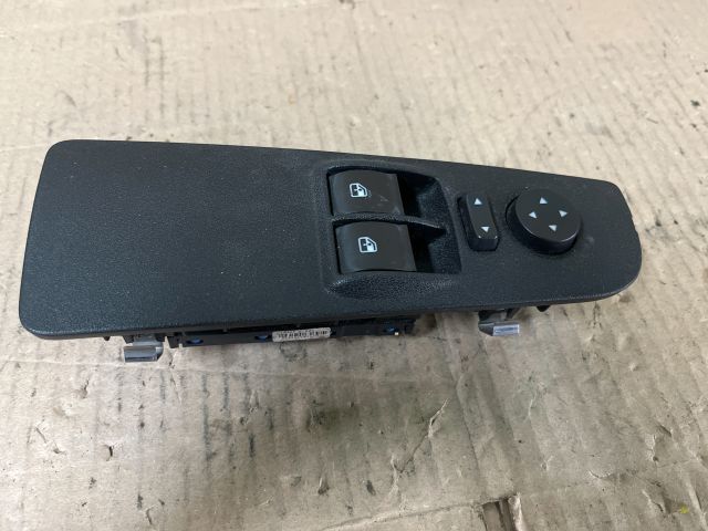 bontott FIAT GRANDE PUNTO Ablakemelő és Tükör Kapcsoló