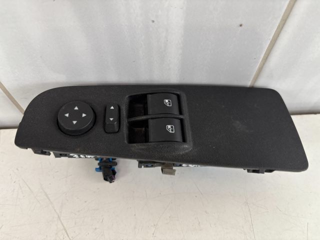bontott FIAT GRANDE PUNTO Ablakemelő Kapcsoló Négyes / Kettes