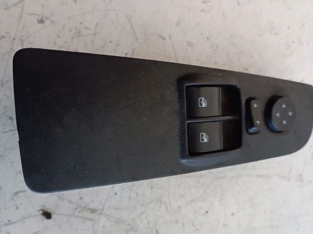 bontott FIAT GRANDE PUNTO Bal első Ablakemelő Kapcsoló