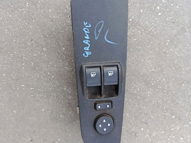bontott FIAT GRANDE PUNTO Bal első Ablakemelő Kapcsoló