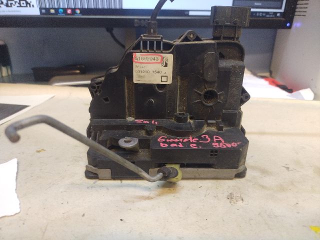 bontott FIAT GRANDE PUNTO Bal első Ajtózár