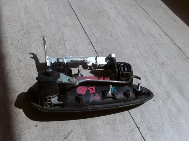 bontott FIAT GRANDE PUNTO Bal első Külső Kilincs